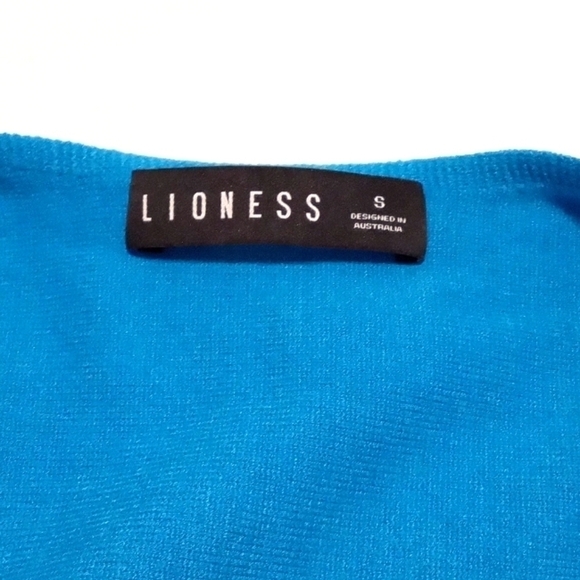 Lioness Crop Sweater - Picture 4 of 4